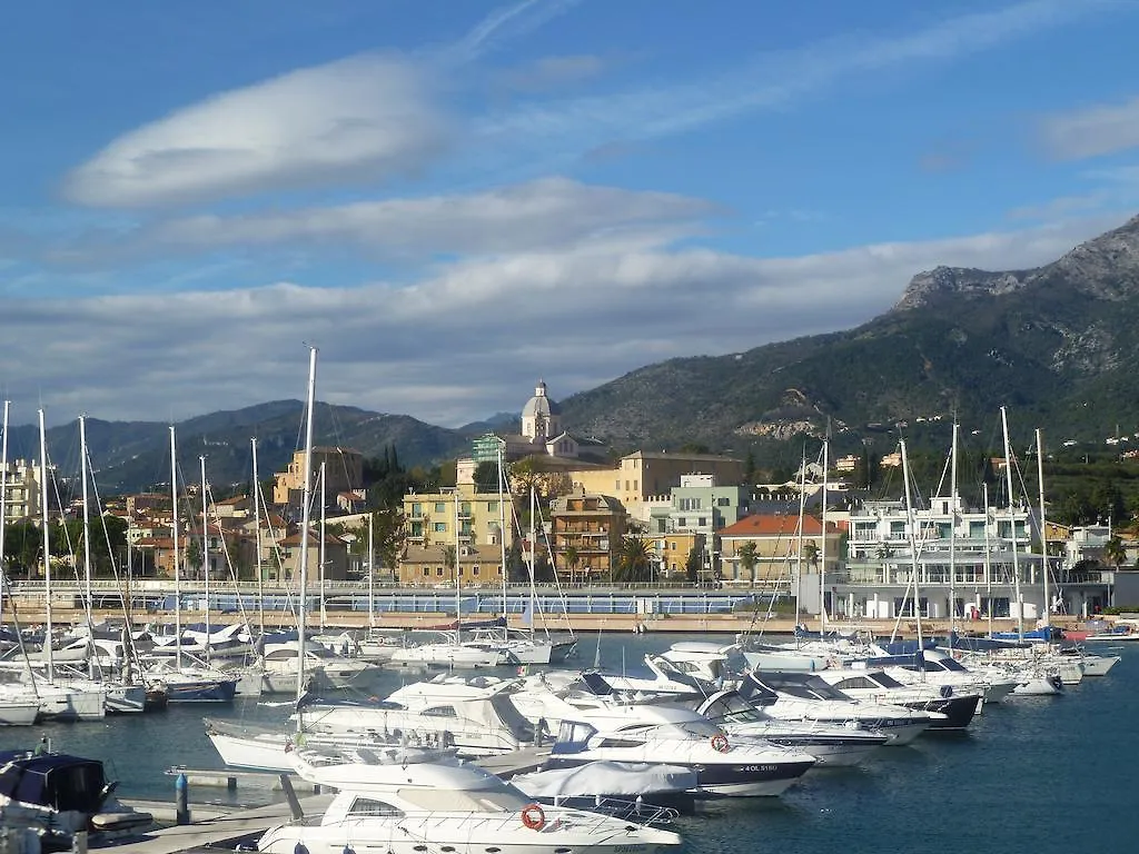 Botel Le Vele Residence Sailing Boat Loano Italy