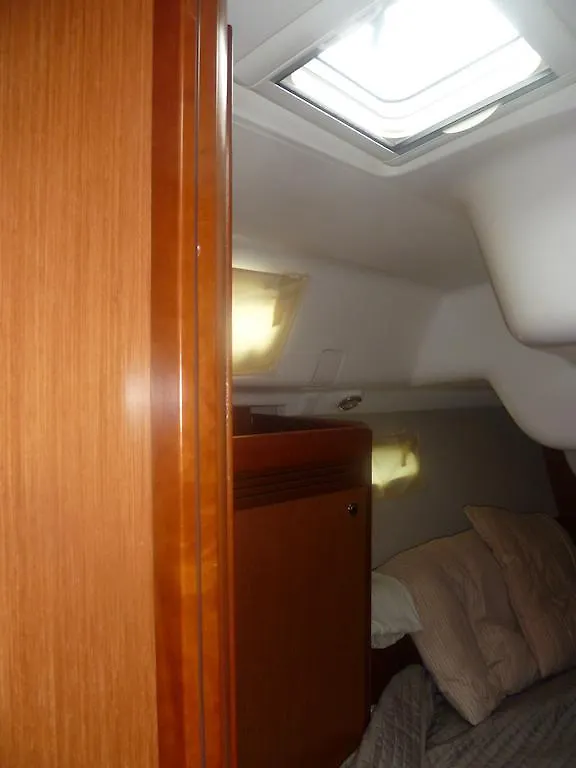 Botel Le Vele Residence Sailing Boat Loano