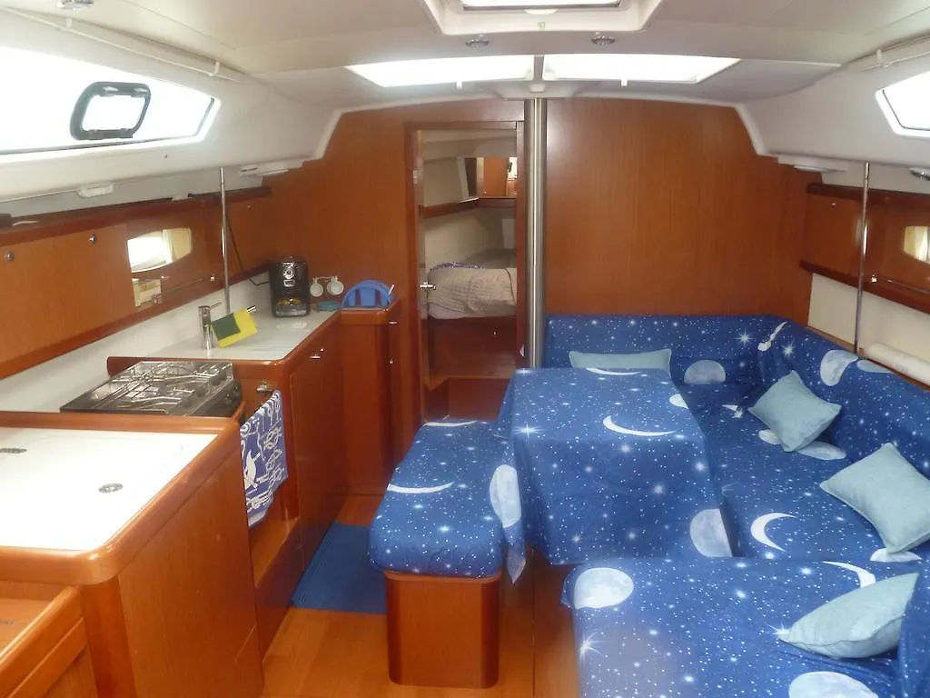Botel Le Vele Residence Sailing Boat Loano