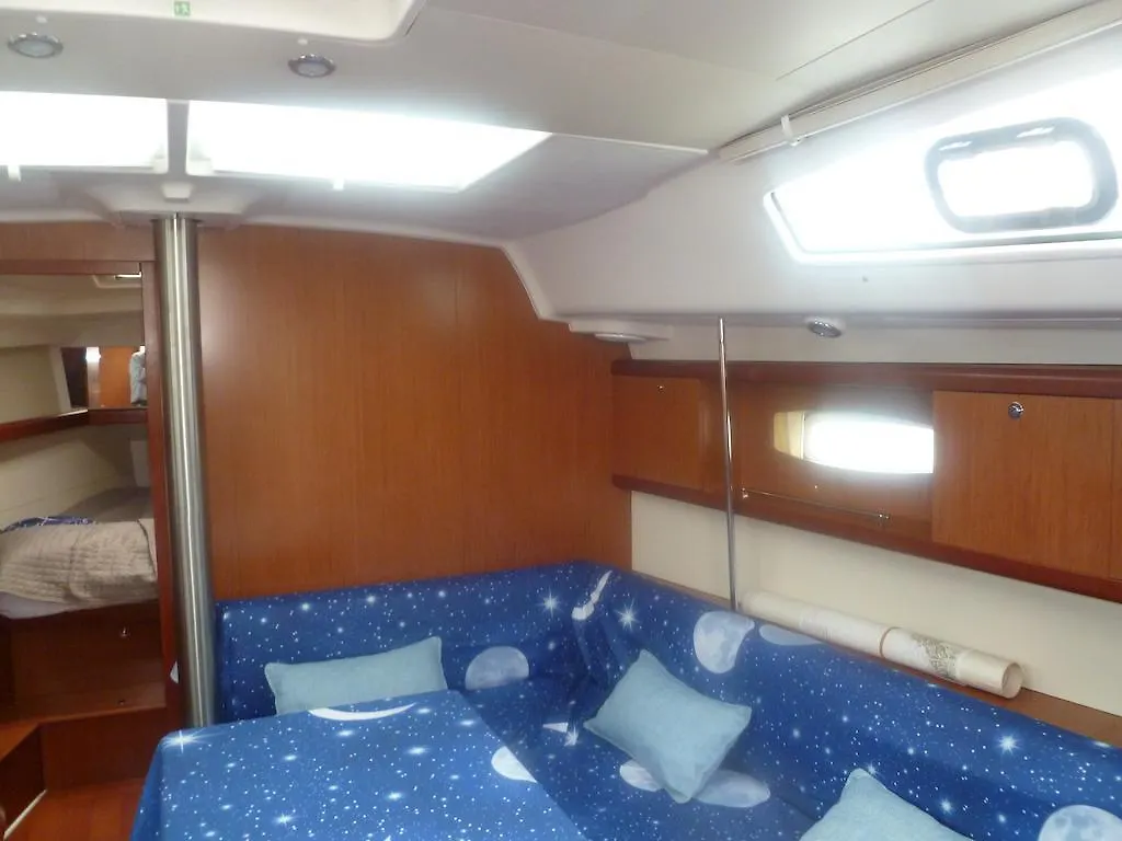 Le Vele Residence Sailing Boat Loano Botel